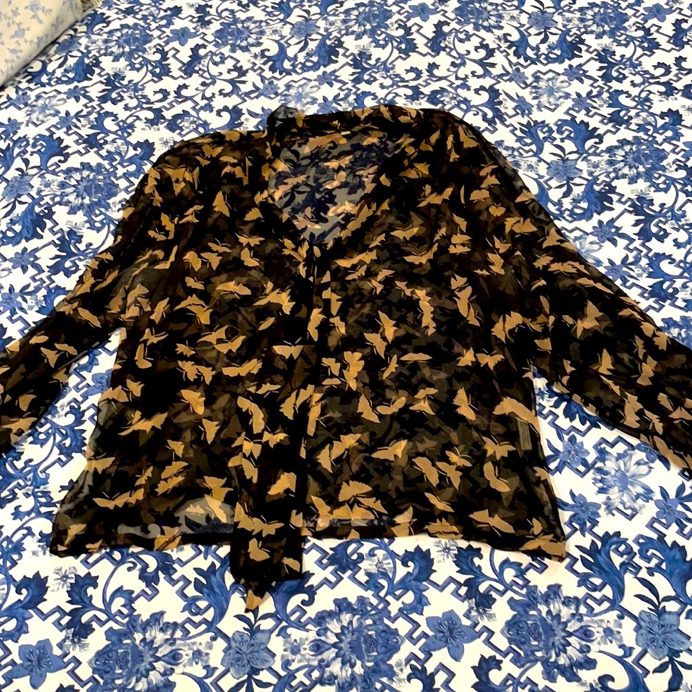 Silk Tucker pussy bow flow blouse